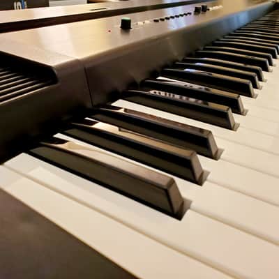 MUST SEE! ROLAND EP70 SEMI-WEIGHTED DIGITAL PIANO FULLY INSPECTED SERVICED IN AMAZING CONDITION! image 9