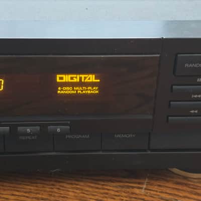 Sharp DX-C3510 six CD changer May 1990 - Black image 4