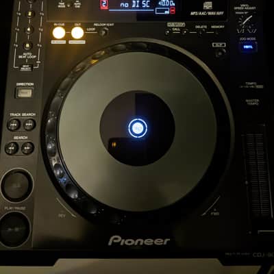 Pioneer CDJ-900 image 1