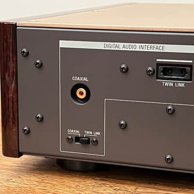 Sony CDP-R1+DAS-R1-Top of the line Cd Player and DA Converter image 9