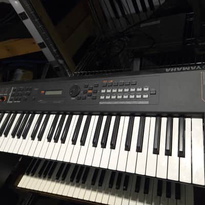 Yamaha MX61 61-Key Digital Synthesizer 2010s - Local Pickup Only