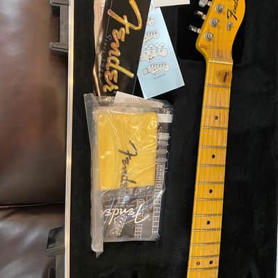 Custom Relic Fender Highway One Telecaster with Maple Fretboard - 2007 - Daphne Blue image 13