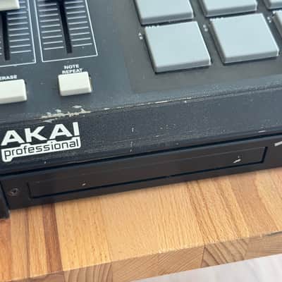 Akai MPC2500 Music Production Center 2005 - 2013 - Black image 5