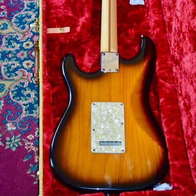 Fender Buddy Guy Signature Stratocaster 1996 - 2009 - 2-Color Sunburst image 4