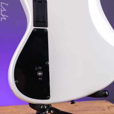 Ibanez Mode MDM1000 4-String Bass Pearl White image 11