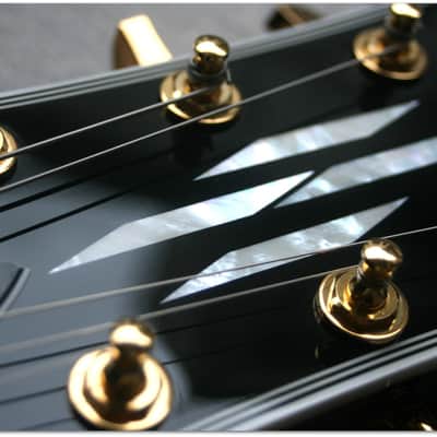 We listen offers EDWARDS  "ELP-130 CD Black P90" Japan by ESP (Broken and repaired neck!!!) image 4