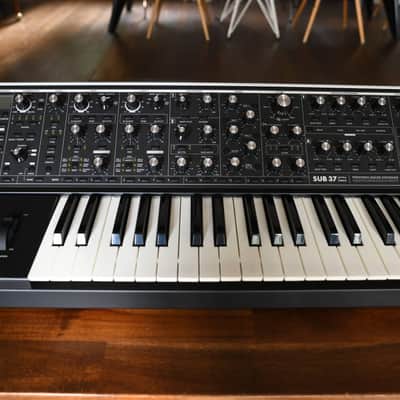 Moog Sub 37 Tribute Edition 2010s - Black