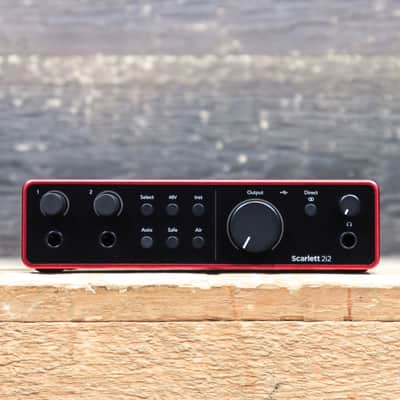 Focusrite Scarlett 2i2 4th Gen Studio-Quality 2-In / 2-Out USB Audio Interface image 1