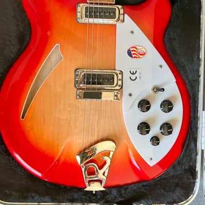 Rickenbacker 360 FG2 mit Koffer image 1