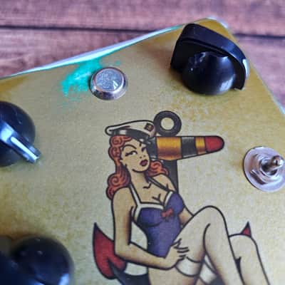 Hello Sailor Effects ShipWreck - Goldtop nitrocellulose lacquer image 2