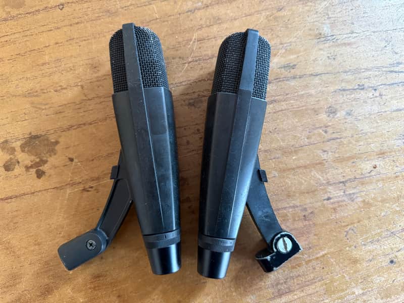 2 x (two)Sennheiser  MD421-II image 1