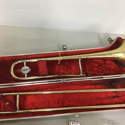 Holton Collegiate Trombone, with case and mouthpiece, USA. Acceptable condition image 12