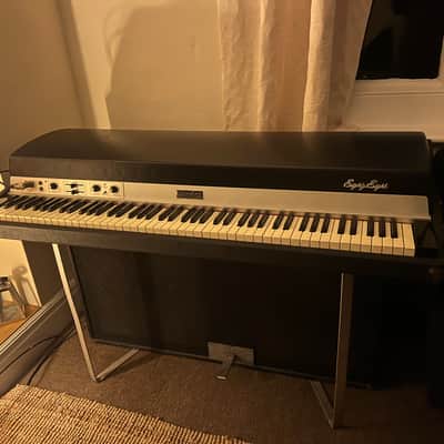 Rhodes Suitcase Piano 88-Key Electric Piano 1975 - 1979 - Black Rounded Top image 4