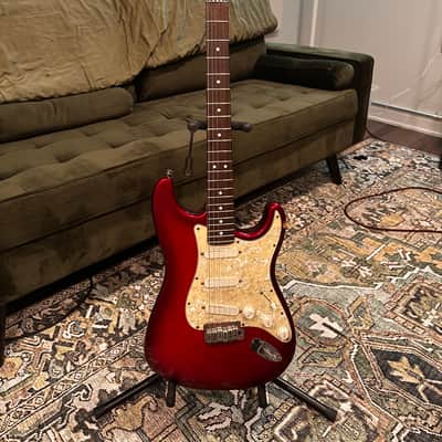 Fender Strat Plus Deluxe Electric Guitar | Reverb