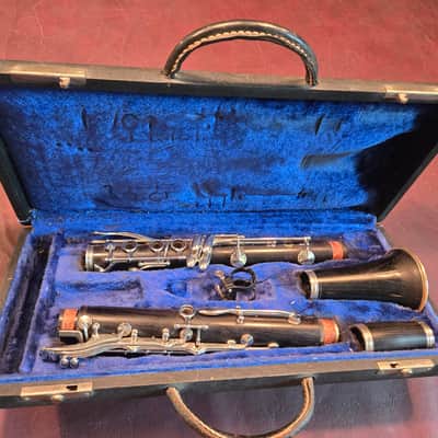 1965 Selmer Paris series 9 Clarinet serial U1733 no mouthpiece image 3