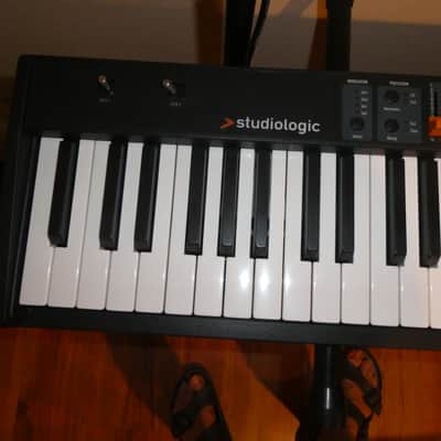 Studiologic Numa Compact 2x 88-Key Semi-Weighted Piano 2018 - Black image 10