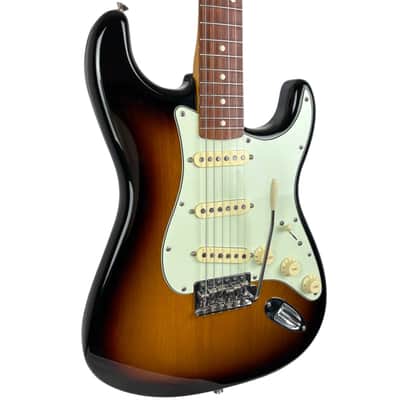 Fender Vintera 60s Stratocaster 2019 - Sunburst image 2