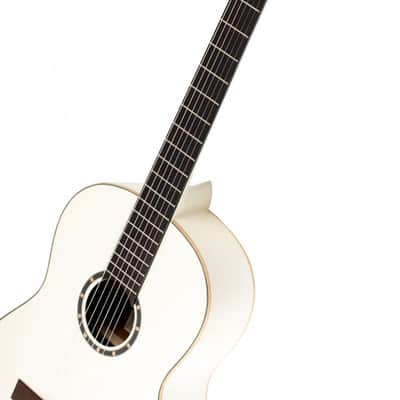 Ortega R121SNWH Family Series 4/4 Classical Slim Neck Guitar 6 String - White + Gigbag image 10