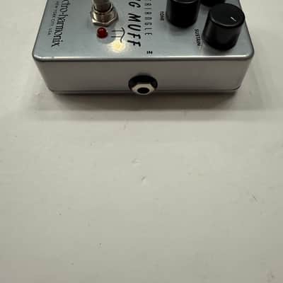 Electro Harmonix Triangle Big Muff Pi Fuzz Distortion EHX Guitar Effect Pedal image 4