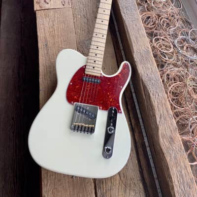 G&L ASAT Classic Vintage White image 5
