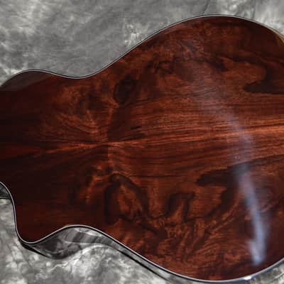 Breedlove Premier Concert Limited no. 13 of 20 made 2025 - Shadowburst Gloss image 2