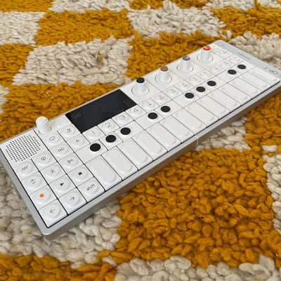 Teenage Engineering OP-1 Field Portable Synthesizer Workstation 2022 imagen 11