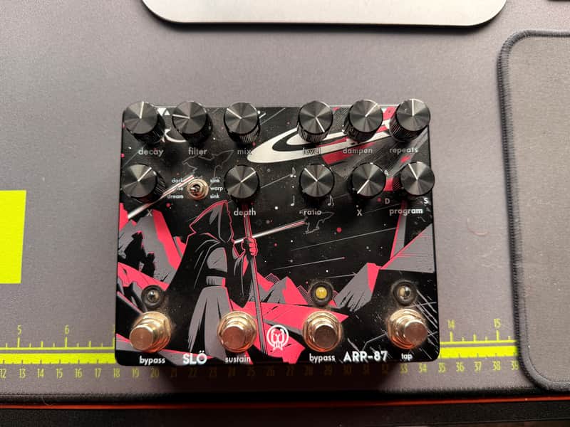 Walrus Audio SLARP Delay/Reverb