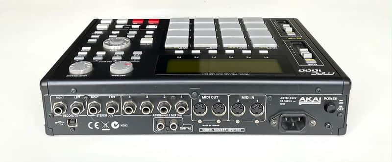 Akai MPC1000 Music Production Center | Reverb