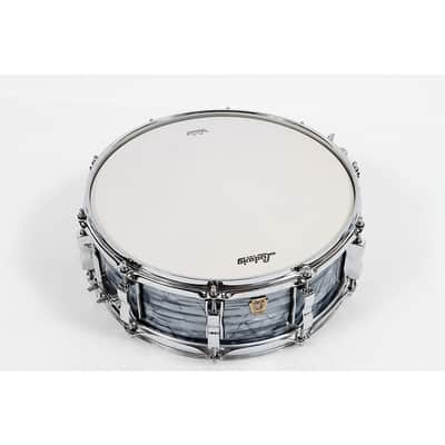 Ludwig Classic Maple Snare Drum - Regular 14 x 5 in. Sky Blue Pearl image 2