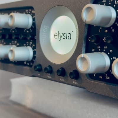 Elysia musEQ 2-Channel 5-Band Parametric Equalizer - Blue image 2