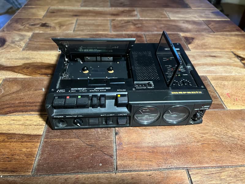 MARANTZ CP230 - Stereo portable cassette tape recorder image 1