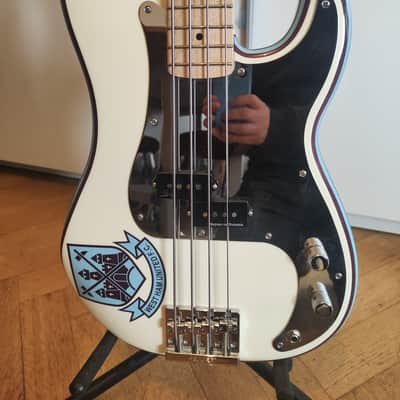 FENDER MEXICO STEVE HARRIS PRECISION BASS Type image 1