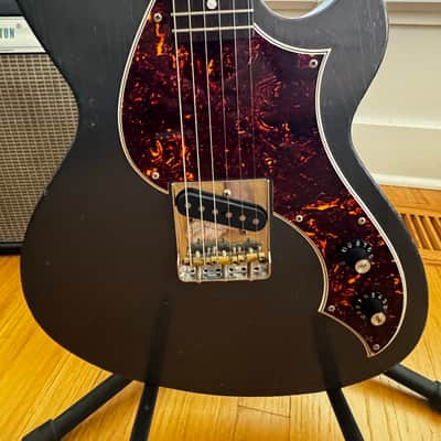 Novo Solus F1 with rare Novo hard case! image 1