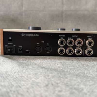 Universal Audio Volt 476 USB-C Audio Interface 2021 - Present - Tan / Gray image 3