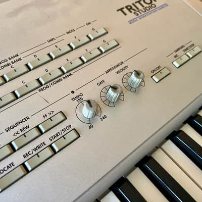 Korg Triton Studio 61-Key 120-Voice Polyphonic Workstation 2002 - 2005 - Silver image 14