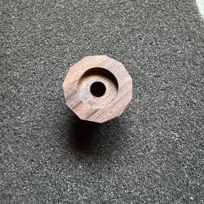 Guilford Indian Rosewood 1122 Facet Cut Volume/Tone potentiometer knob - 1.5mm set Screw / 6mm shaft - 1 Knob image 3