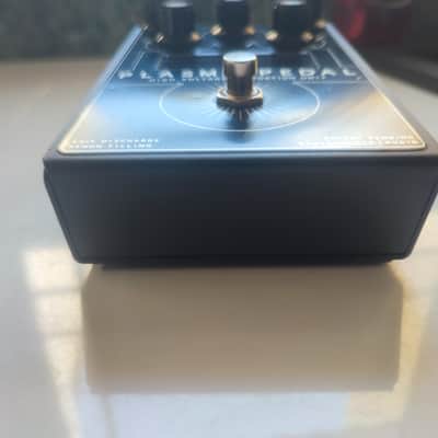 Gamechanger Audio Plasma Pedal High Voltage Distortion Unit 2010s - Black image 4