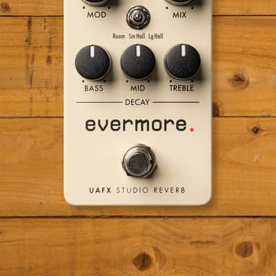 Universal Audio Evermore Studio Reverb Guitar Pedal image 1