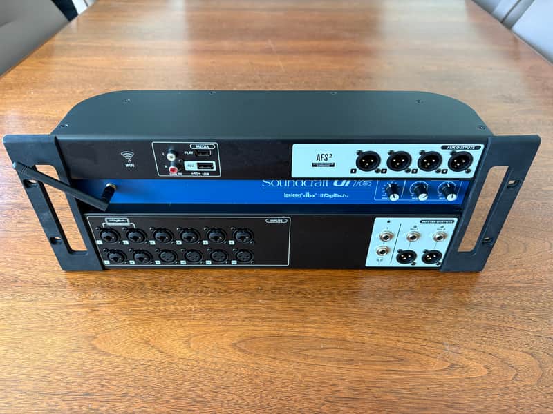 Soundcraft Ui-16 Rackmount 16-Channel Digital Mixer with WiFi Router 2010s - Blue/Silver image 1