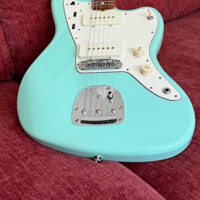 Fender '60s Jazzmaster Lacquer with Pau Ferro Fretboard 2018 - Surf Green image 5