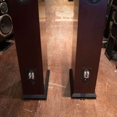 Von Schweikert VR-2 Floorstanding Audiophile Speakers w/ Grilles, Bases & Spikes image 7