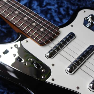 FENDER "Limited Edition Johnny Marr Signature Special Jaguar" HARDCASE, 3, 99 KG image 5