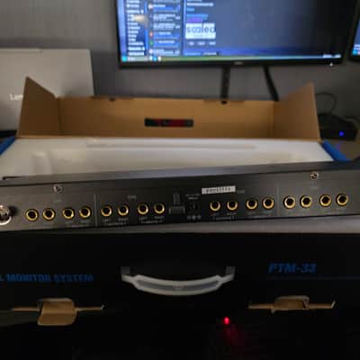 Phenyx Pro PTM-33-4B Wireless In-Ear Monitor System – 900 MHz – Used Twice image 10