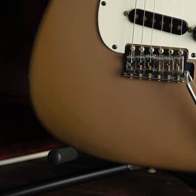 Fender International Series Stratocaster Sahara Taupe 1981 Vintage Guitar Pre-Owned image 4