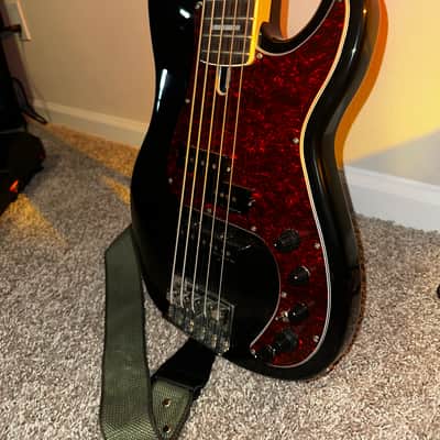 Sire Marcus Miller P7 5-String 2019 Black image 4