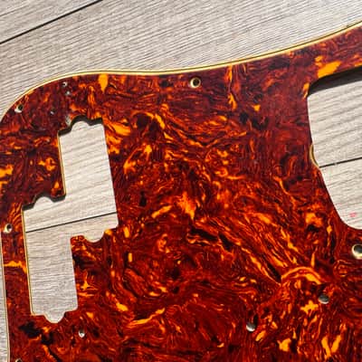 Vintage Fender Precision 60 thru 71  Tortoise USA avri 62 60’s pickguard USA image 11