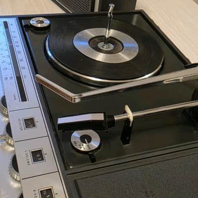 National SG-707 vintage portable radio phonograph (turntable) system/1971 image 6