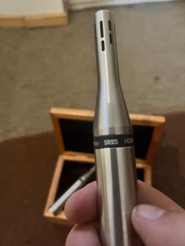 Earthworks SR25 Cardioid Small Diaphram Condenser High Definition Microphone