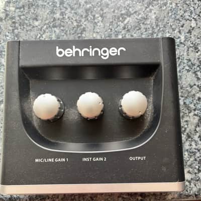 Behringer U-Phoria UM2 2x2 USB Audio Interface 2013 - Present - Standard image 3