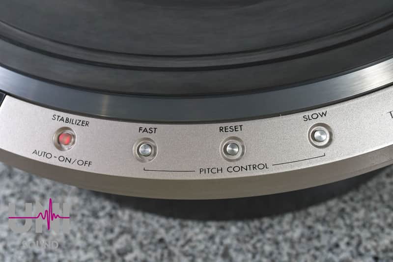 VICTOR TT-801 Direct Drive Turntable w/ TS-1 Disc stabilizer in